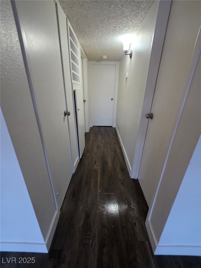 Building Photo - 2616 Lynnwood St Unit 7