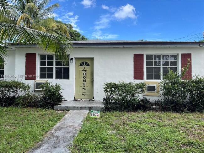 Building Photo - 14155 NE 14th Ave Unit C