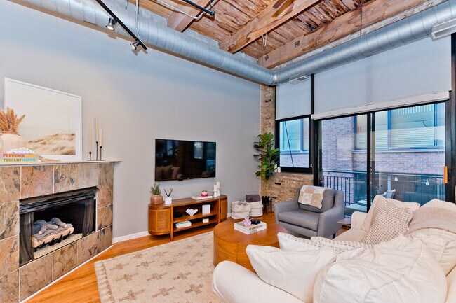 Photo - 215 N Aberdeen St Unit 403B