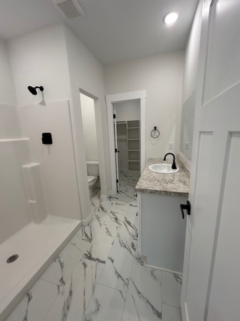 Photo - 587 Panich St