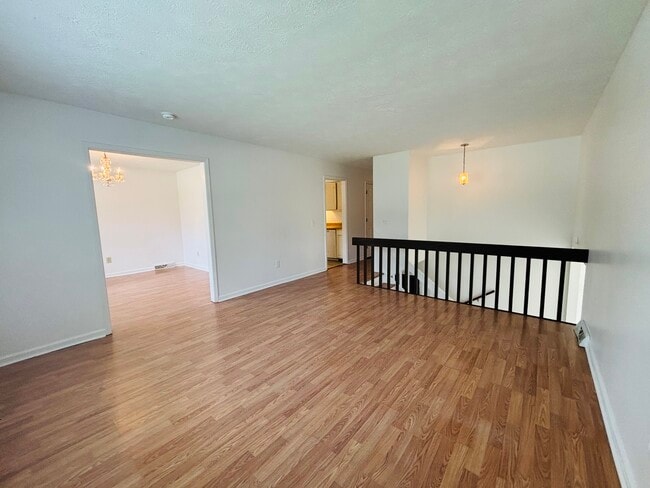 306 Woodbine Dr