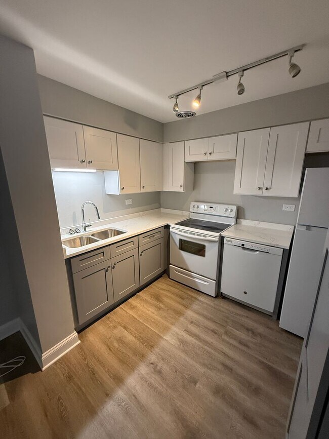 Photo - 744 W Gordon Terrace Unidad 101