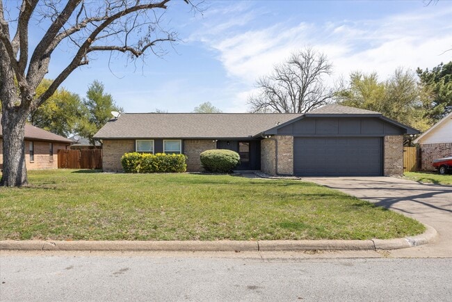 Building Photo - 1111 Dove Hollow Rd