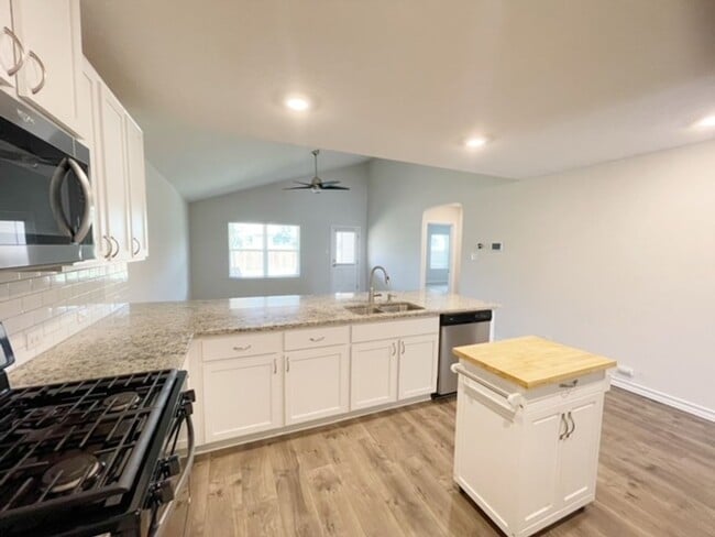 Photo - Come check out this well maintained 4 bedroom, 2.5 bath home in the well desired community of Lan...