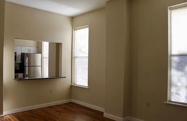 516 Division St Unit 2