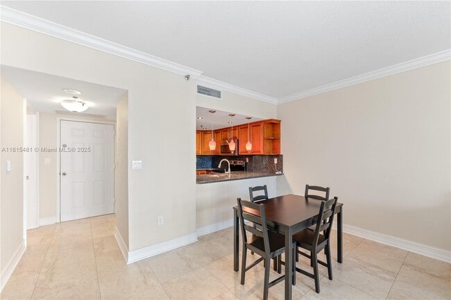 Photo - 540 Brickell Key Dr Unit 600