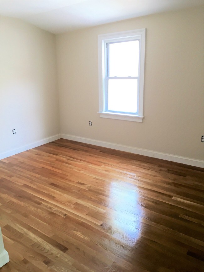 Photo - 169 Thorndike St Unit 2