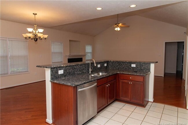 Photo - 36 Wateredge Ln