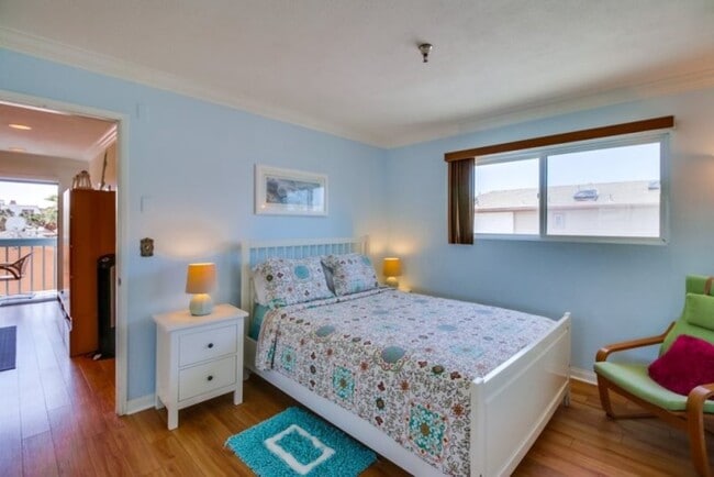 Photo - 2990 Mission Blvd Unidad 303