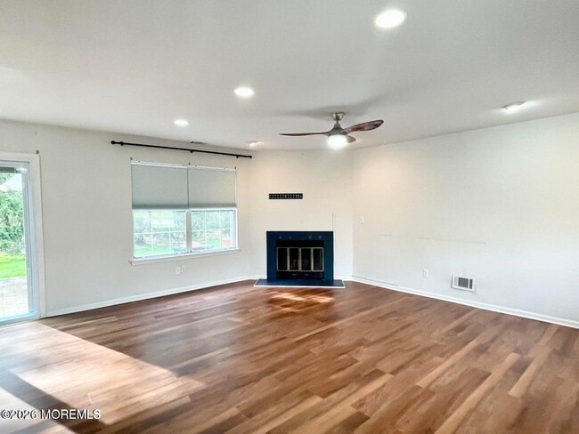 Photo - 21 Evergreen Dr