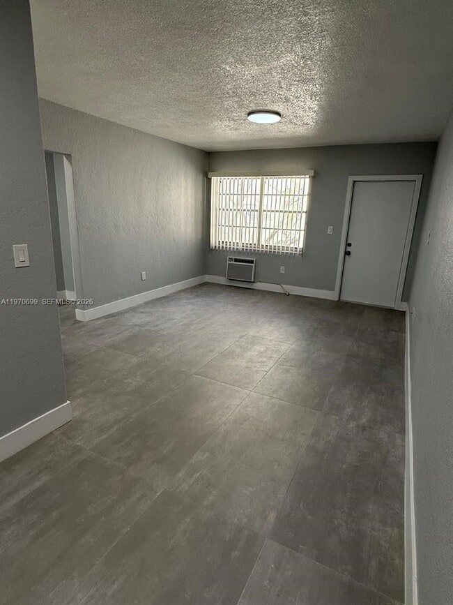 Photo - 3450 SW 9th St Unit 8B