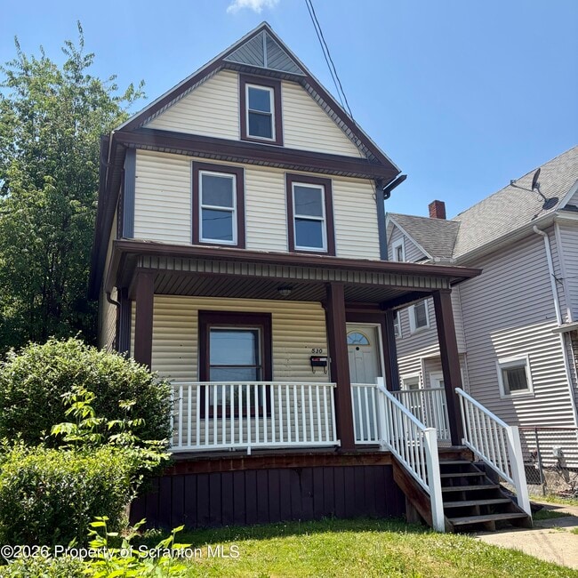 Building Photo - 530 Myrtle St