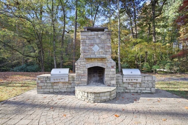 The Falls at Sope Creek Apartments