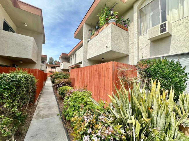 Photo - Beautifully Upgraded One Bedroom Condo with Central A/C!!