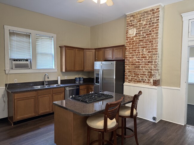 Photo - 1423 Debarr St Unidad 1