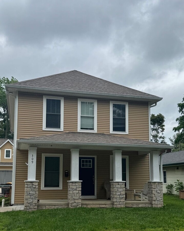 Photo - 309 E Wylie St