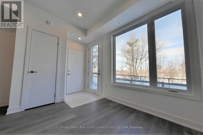 Photo - 3473 Widdicombe Way