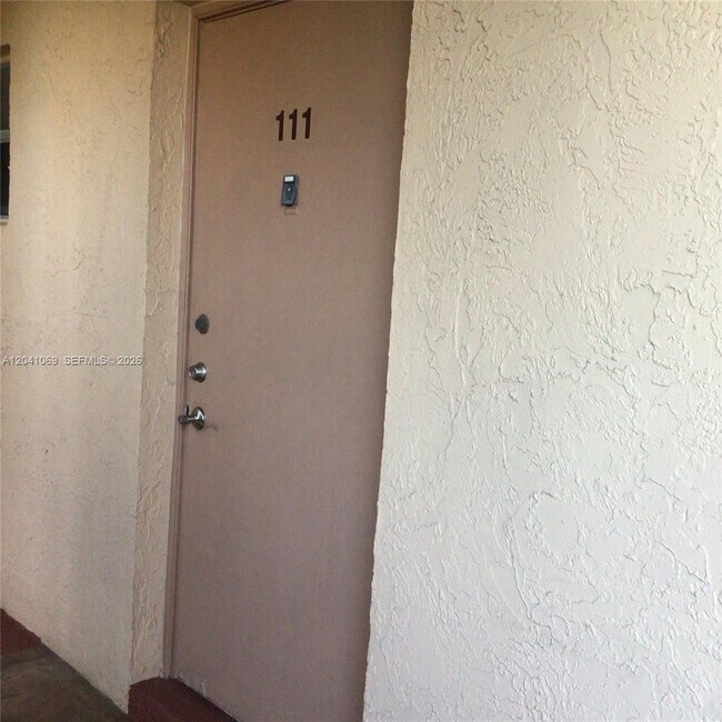 Photo - 6870 Royal Palm Blvd Unidad 111M