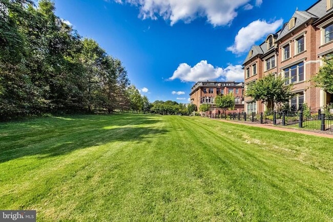 Photo - 10821 Symphony Park Dr