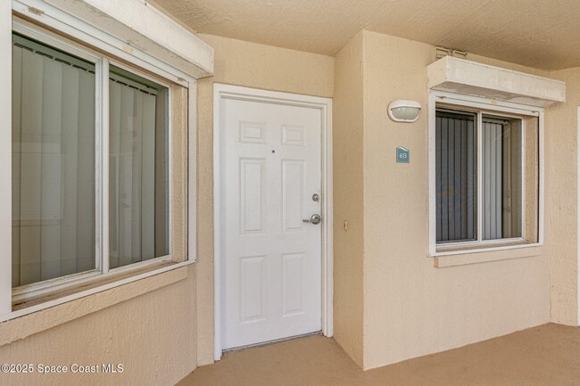 Building Photo - 1575 N Hwy A1A Unit 613