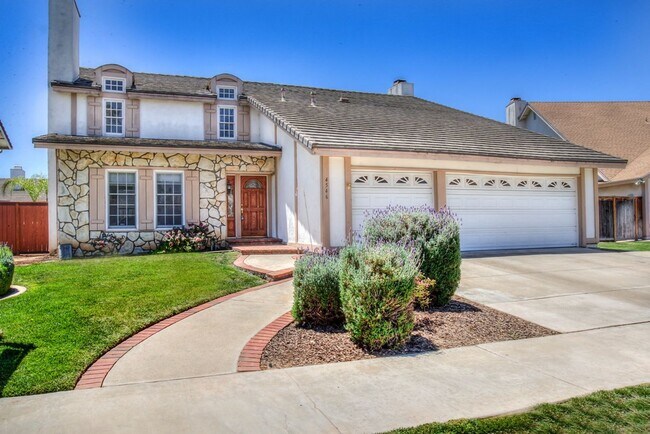 Building Photo - 4546 E Blue Jay Ave