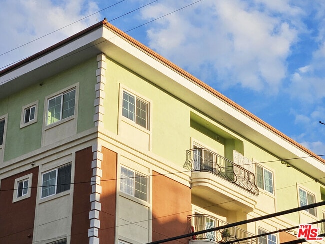 Photo - 944 S Serrano Ave Unit PH1