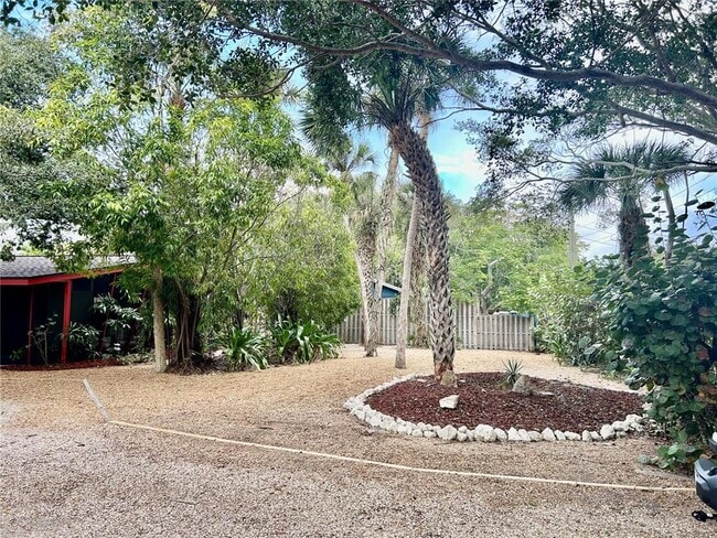 Photo - 4830 Higel Ave