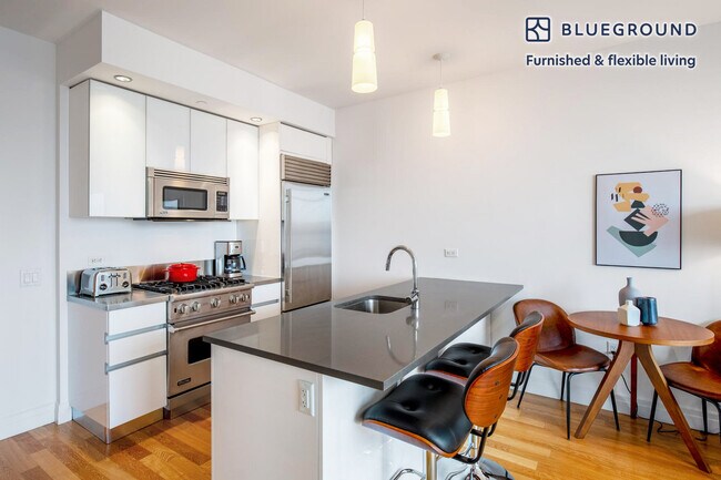 Photo - 550 W 54th St Unidad FL26-ID359