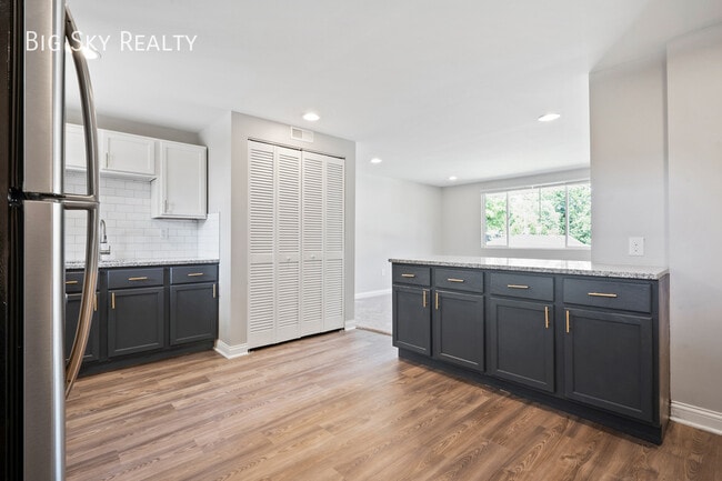 Photo - 135 Walnut St Unit D