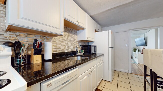 Building Photo - 79 Chestnut St Unit 1B Rental