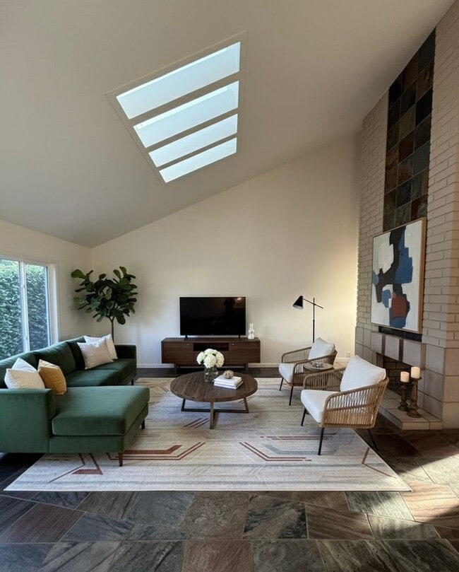 Photo - EXECUTIVE ENTERTAINER'S DREAM IN MISSION VIEJO!