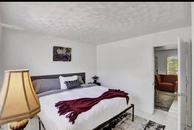 Photo - 820 NE 16th Ave Unit 2