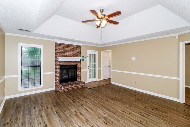 Photo - 5711 Redford Ave