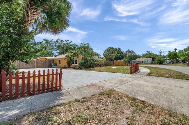 Photo - Fully Furnished Pool Home | Flexible Lease...