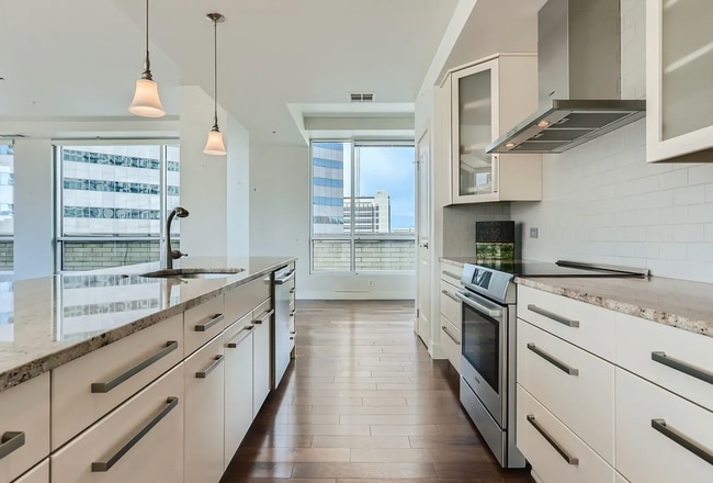 Photo - 2001 Lincoln St Unit 711