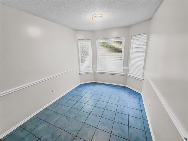 Photo - 7912 Buttercup Cir N