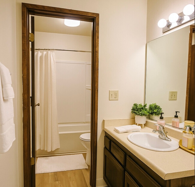 Photo - Walnut Grove Apartments