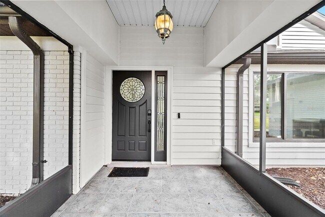 Photo - 15912 Willowdale Rd