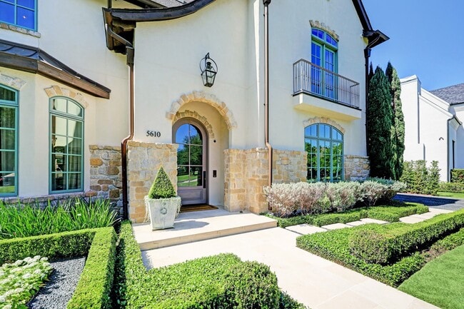 Photo - 5610 Lynbrook Dr