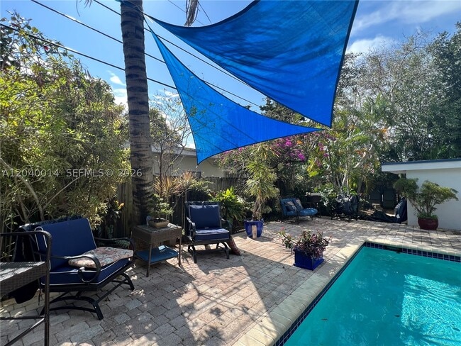 Photo - 590 NW 40th St Unit 3