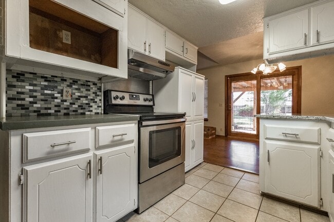 Photo - 1251 Kingston Rd