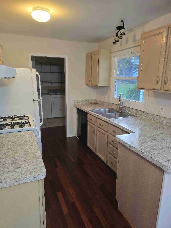 Photo - 8570 Country Club Dr