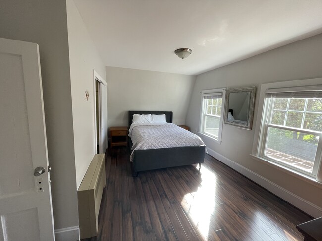 Photo - 1909 Congress St