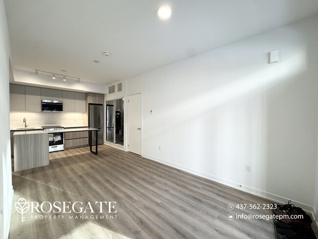 Photo - 1-Bedroom Freehold Townhouse with Parking & Private Outdoor Space – Brampton Unité 118