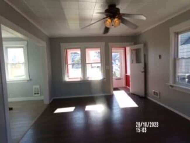 Photo - 3bd 1ba W/Garage