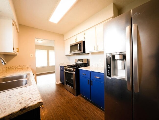 Photo - 7312 Providence Ave