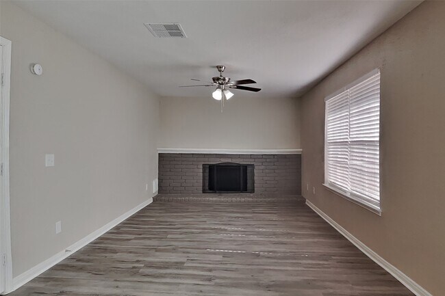 Photo - 3414 Green Fields Dr