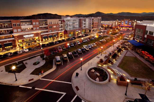 Building Photo - Biltmore Park Town Square Rental