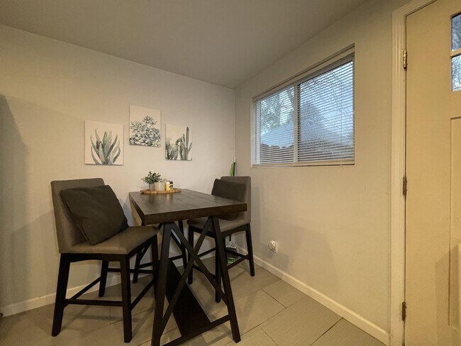 Photo - 631 Oak Lawn Ave