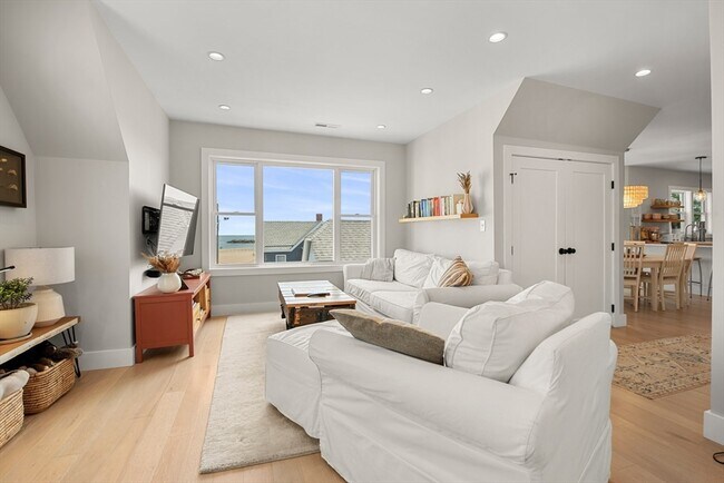 Photo - 51 Cutler St Unit 3